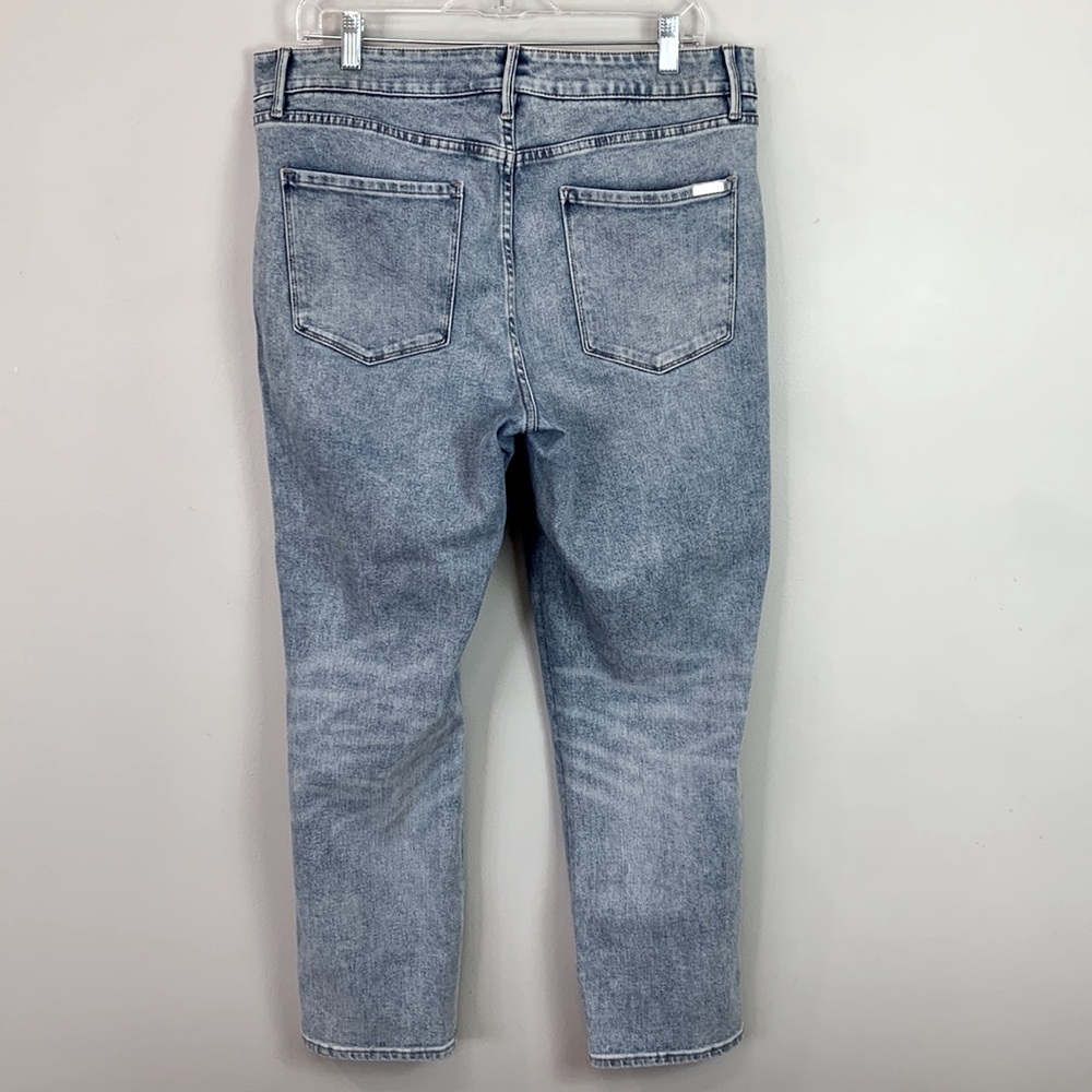 White House Black Market High Rise Everyday Soft Denim Distressed Straight Jeans - Picture 5 of 9